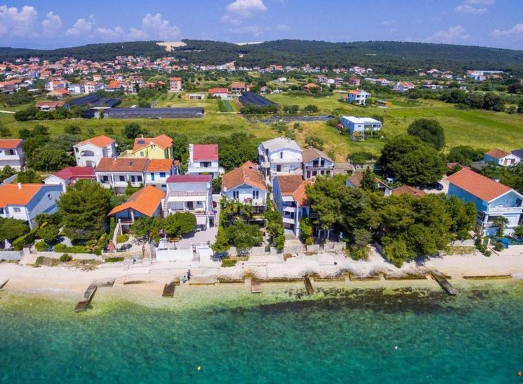 Вилла House First Row By The Sea Бибинье Экстерьер фото